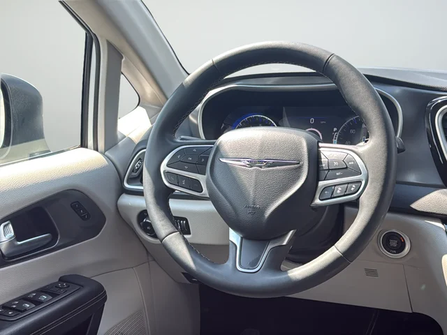 Used 2023 White Chrysler Touring L image 36