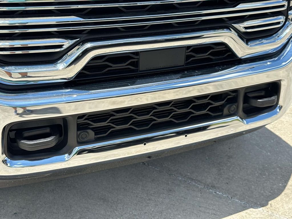 New 2026 Diamond Black Crystal Pearl-Coat Exterior Paint RAM Laramie image 10