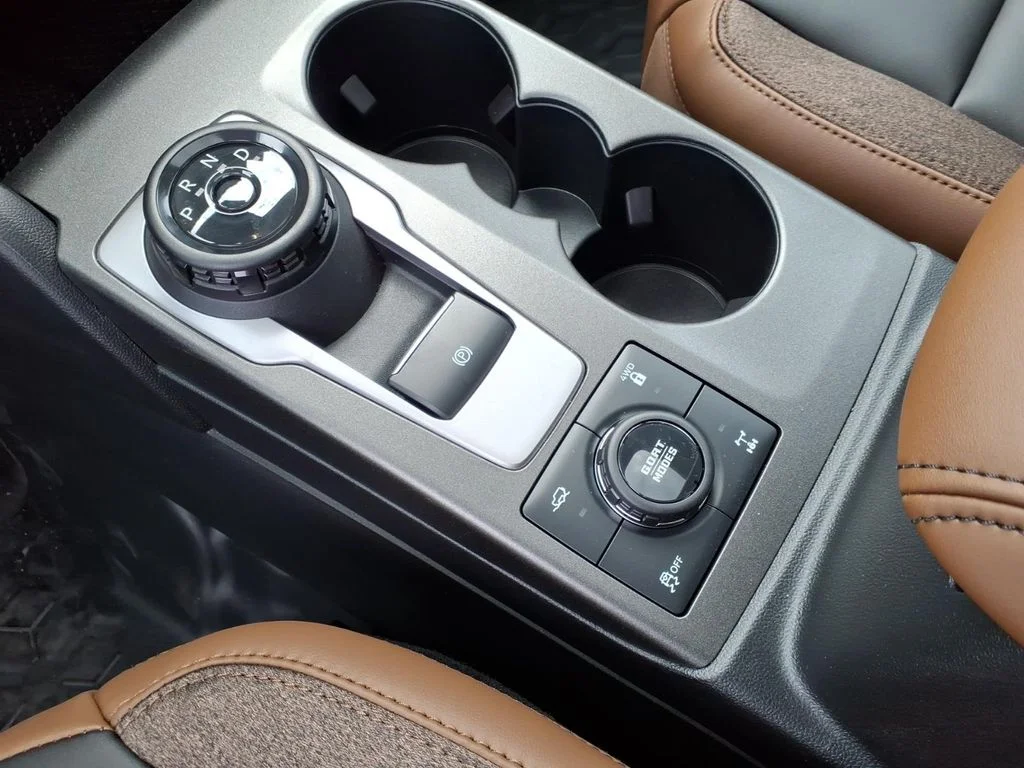 New 2026 Carbonized Gray Metallic Ford Outer Banks image 18