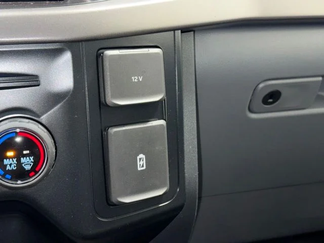 New 2026 Oxford White Ford XLT image 23