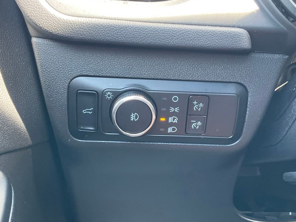 Certified Used 2025 Gray Metallic Ford ST-Line Select image 9