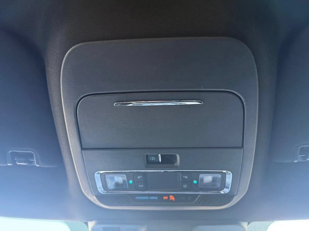Used 2024 Gray Ford LARIAT image 29