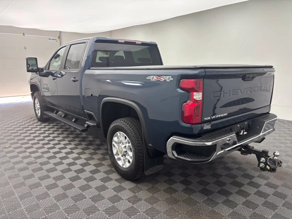 Used 2022 Blue Chevrolet LT image 11