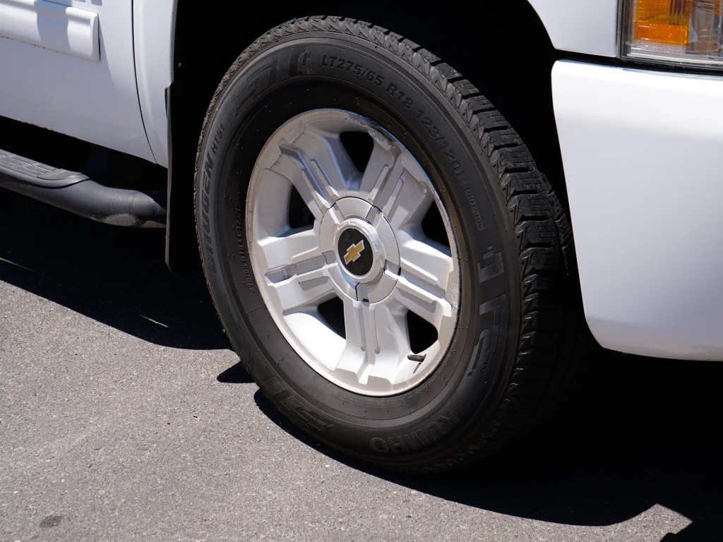 Used 2012 Summit White Chevrolet LT image 18