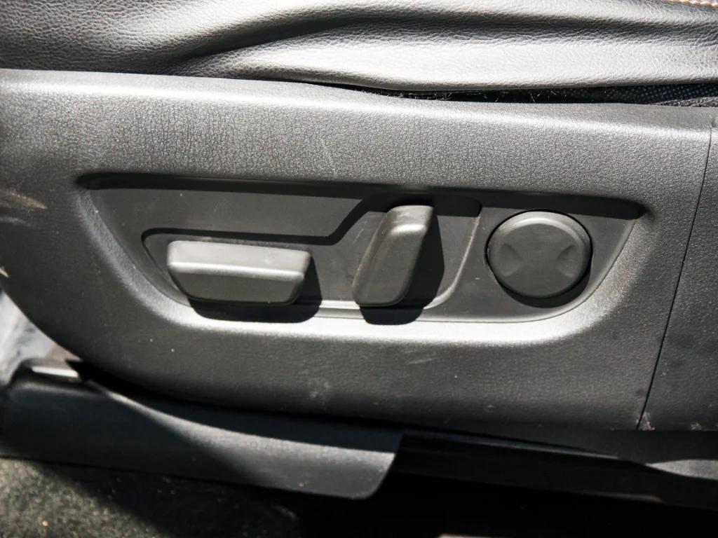 Used 2025 Silver Mazda Premium Sport image 11