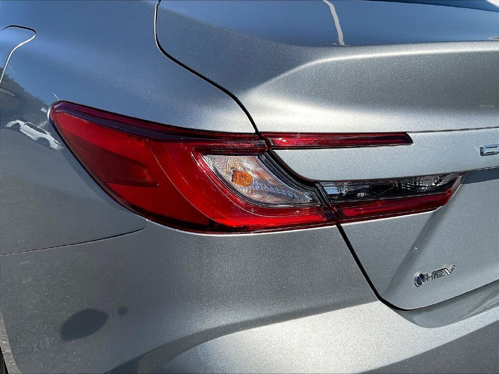 Used 2025 Silver Toyota LE image 27
