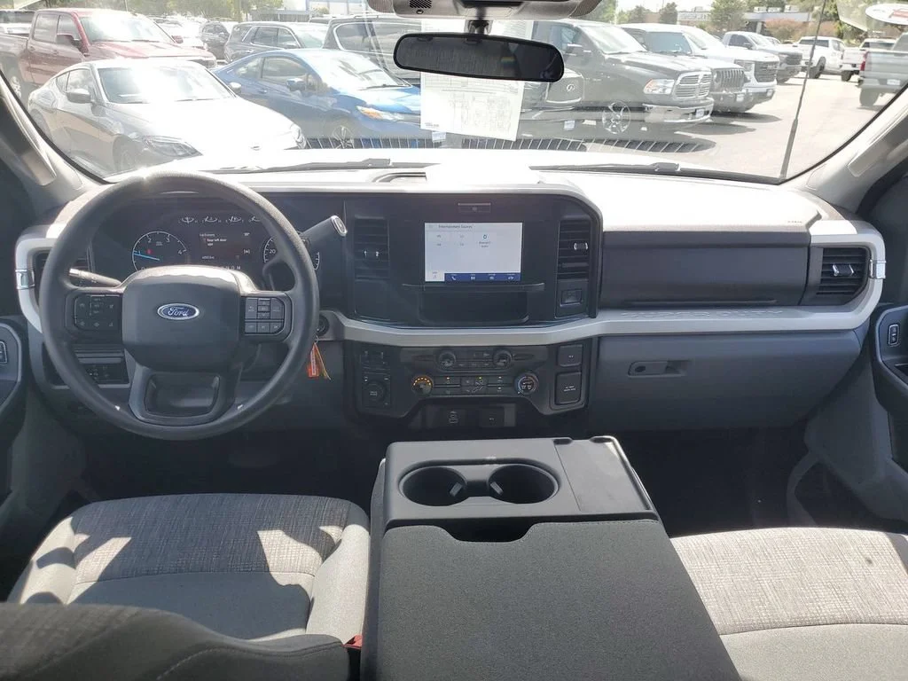 Used 2025 White Ford XL image 10