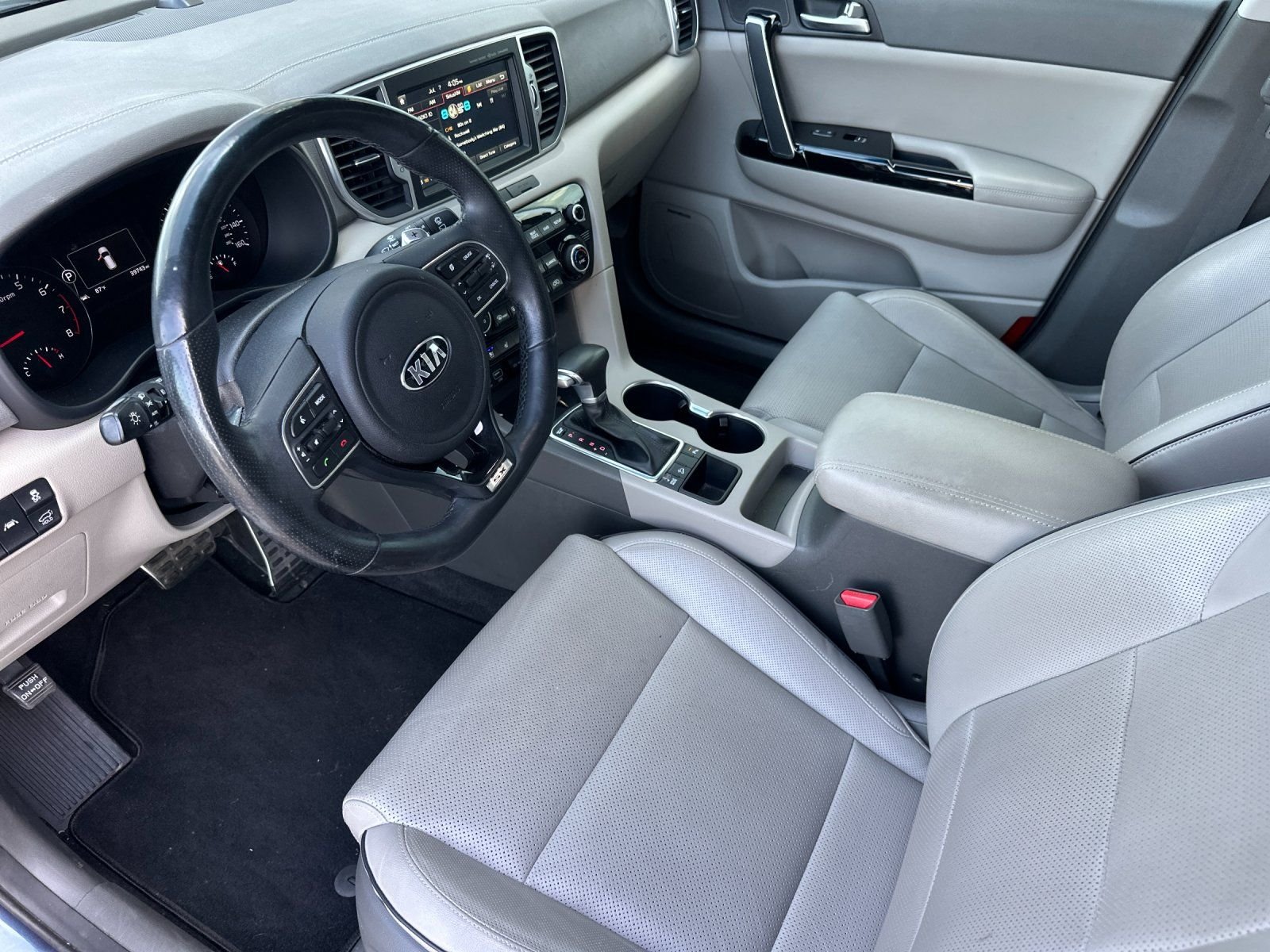 Used 2017 Pacific Blue Kia SX image 9