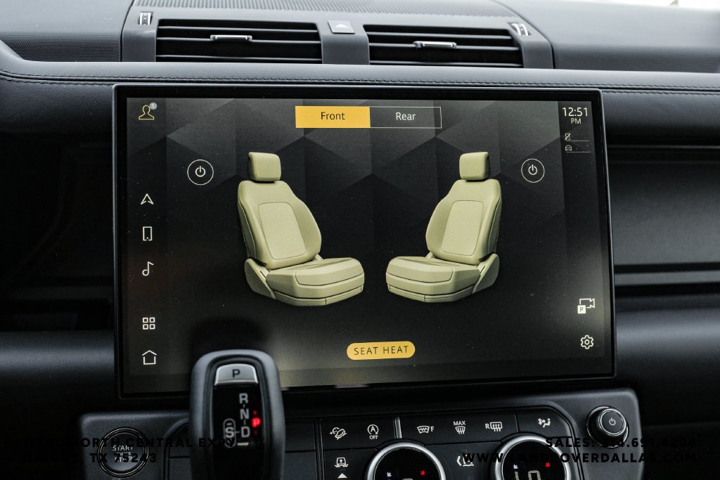 New 2026 Fuji White Land Rover X-Dynamic SE image 32