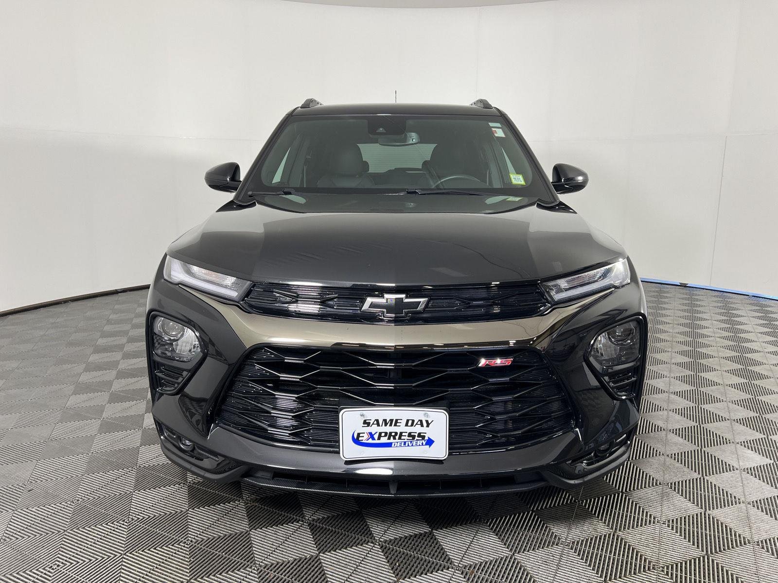 Used 2023 Mosaic Black Metallic Chevrolet RS image 29