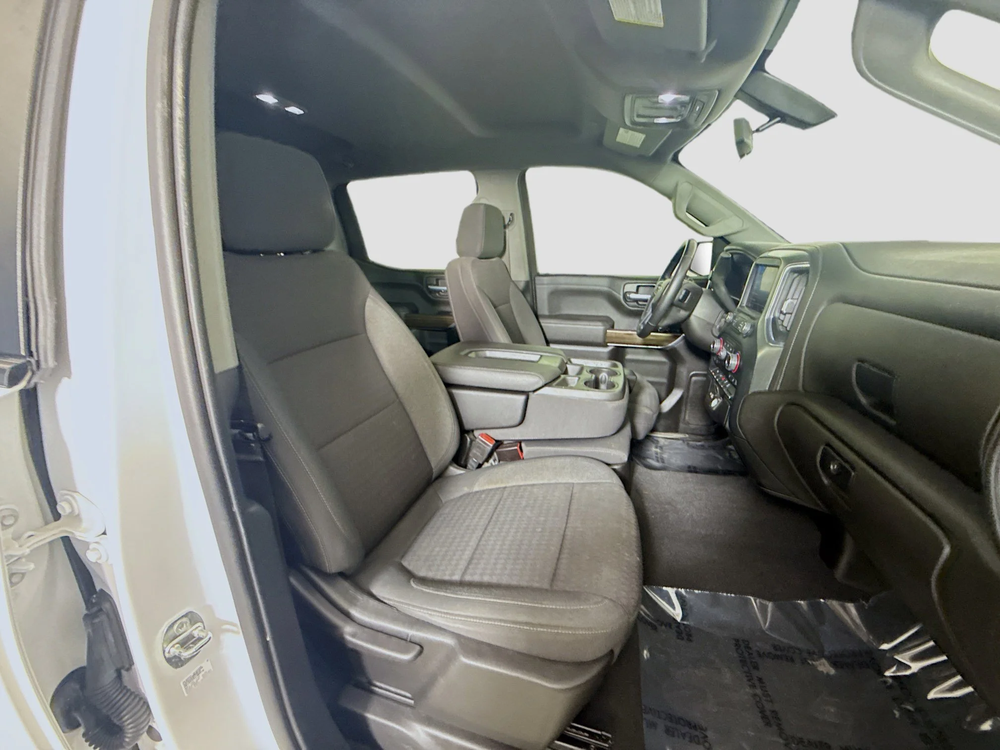 Used 2022 Summit White Chevrolet RST image 25