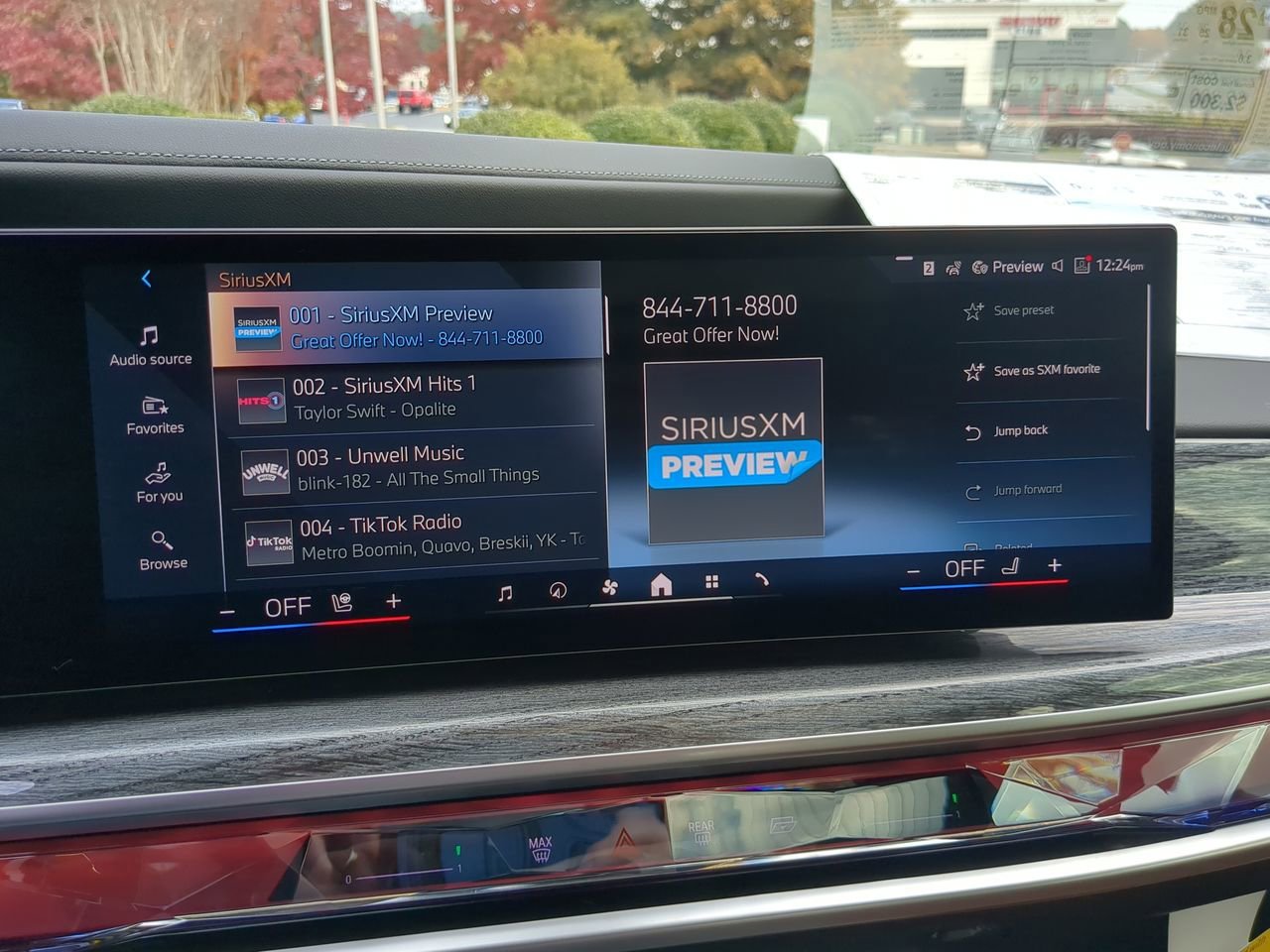 2025 BMW 7 Series 740i - Photo 23