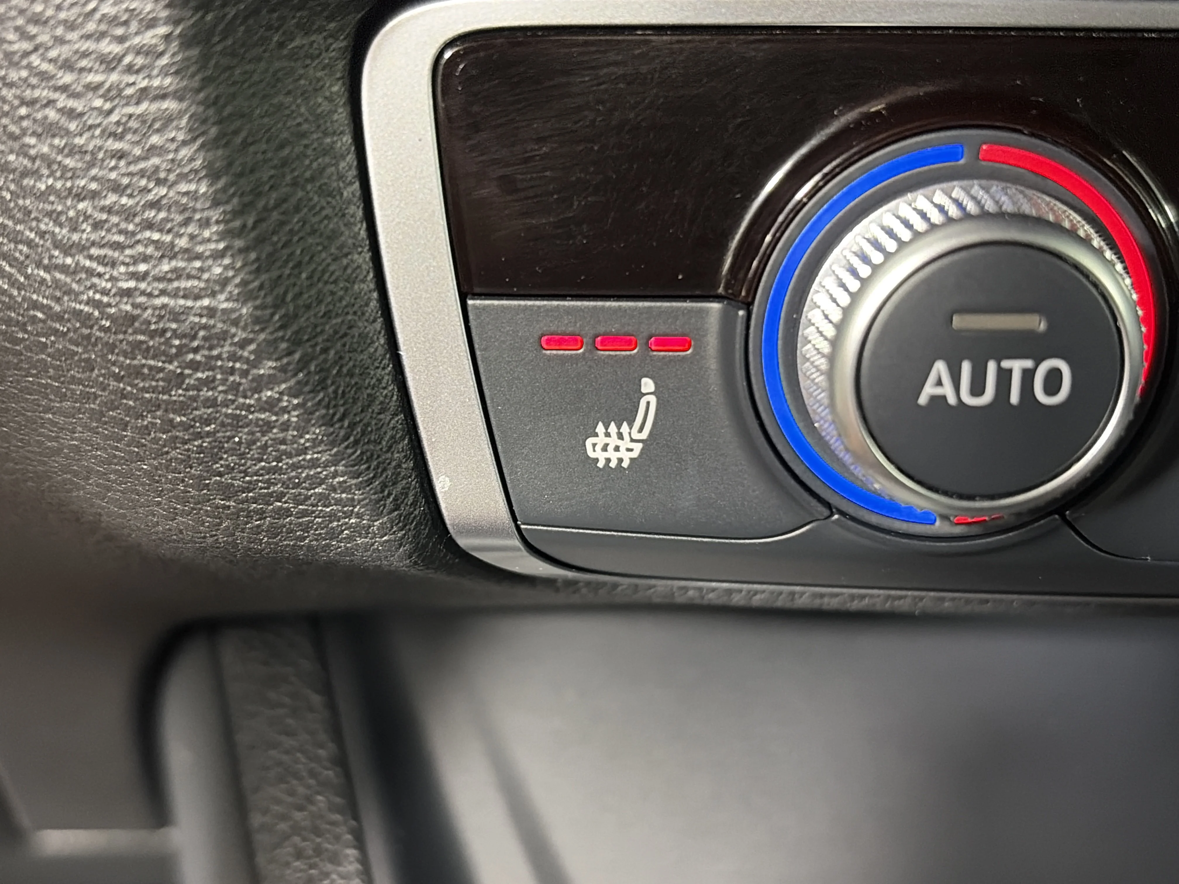 Used 2025 Black Audi S line Premium image 26