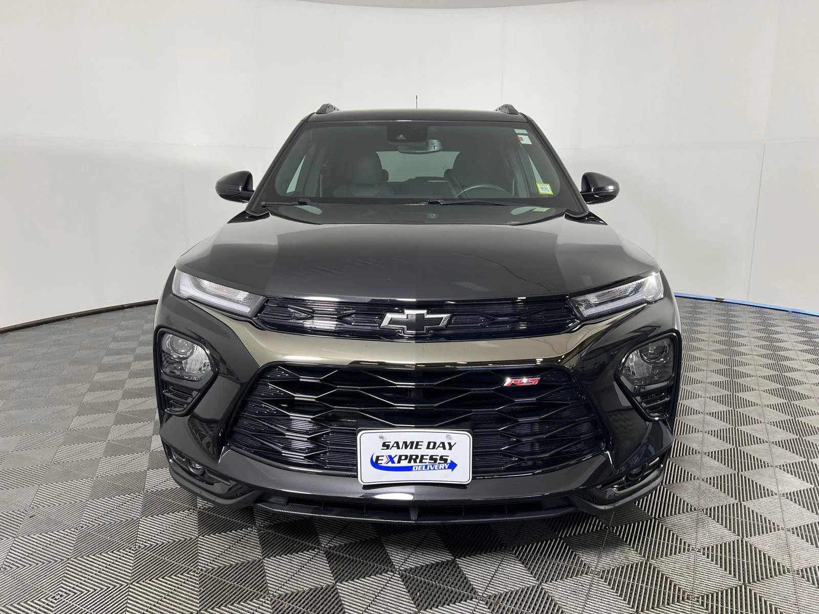 Used 2023 Mosaic Black Metallic Chevrolet RS image 29