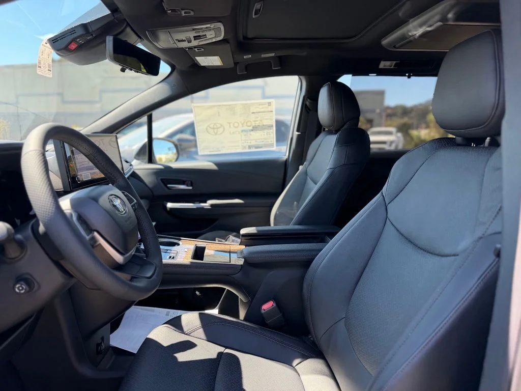 New 2026  Toyota Platinum image 24