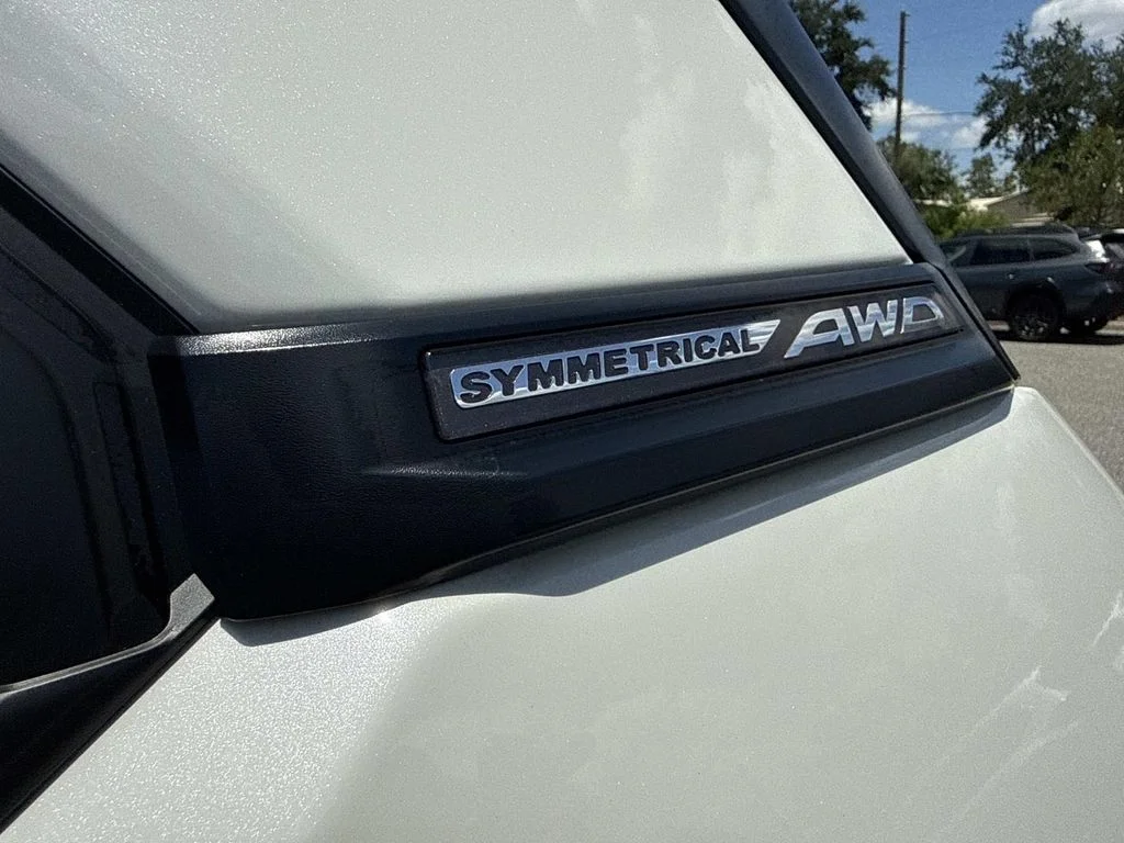 New 2026 CRYSTAL WHITE PEARL Subaru Limited Hybrid image 12