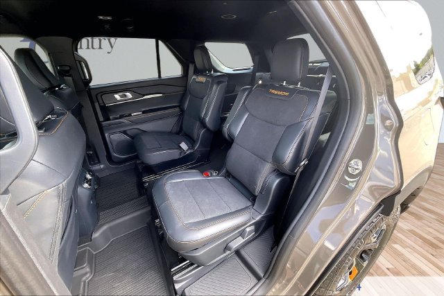 New 2027 Marsh Gray Ford Tremor® image 10