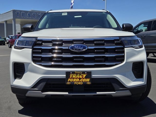 New 2026 Star White Metallic Tri-Coat Ford Active image 2