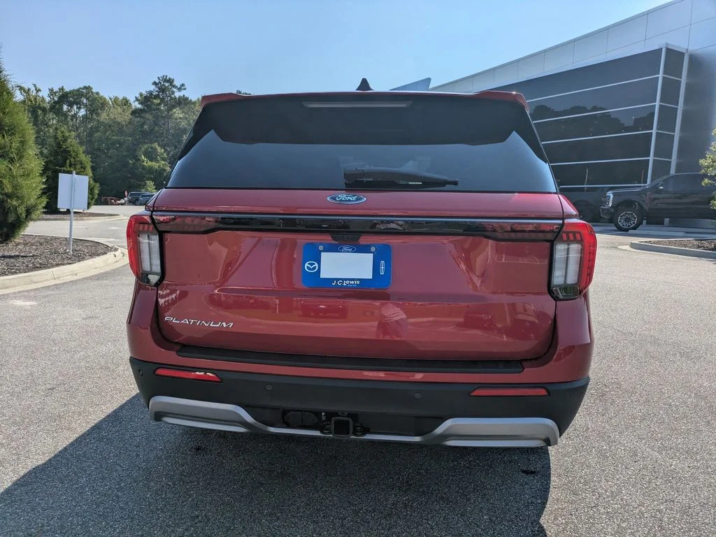 New 2026 Rapid Red Metallic Tinted Clearcoat Ford Platinum image 5