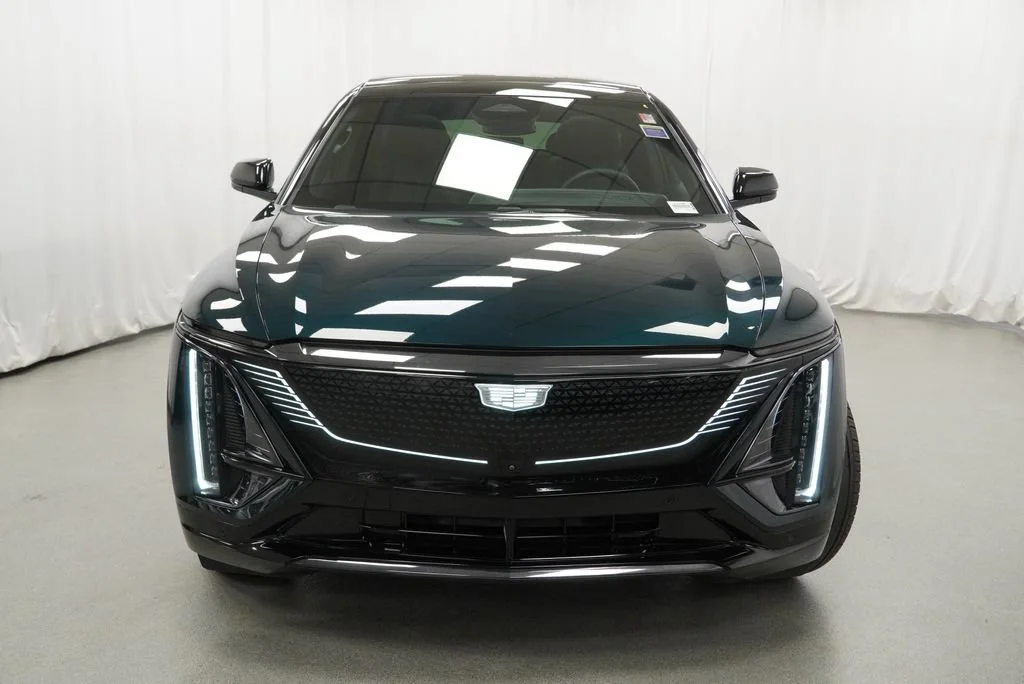Used 2024 Emerald Lake Metallic Cadillac Sport 2 image 37