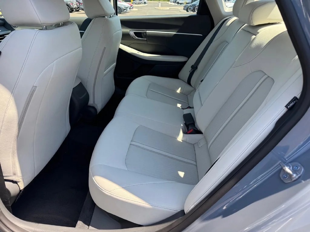 Used 2026 Blue Hyundai SEL Sport image 13