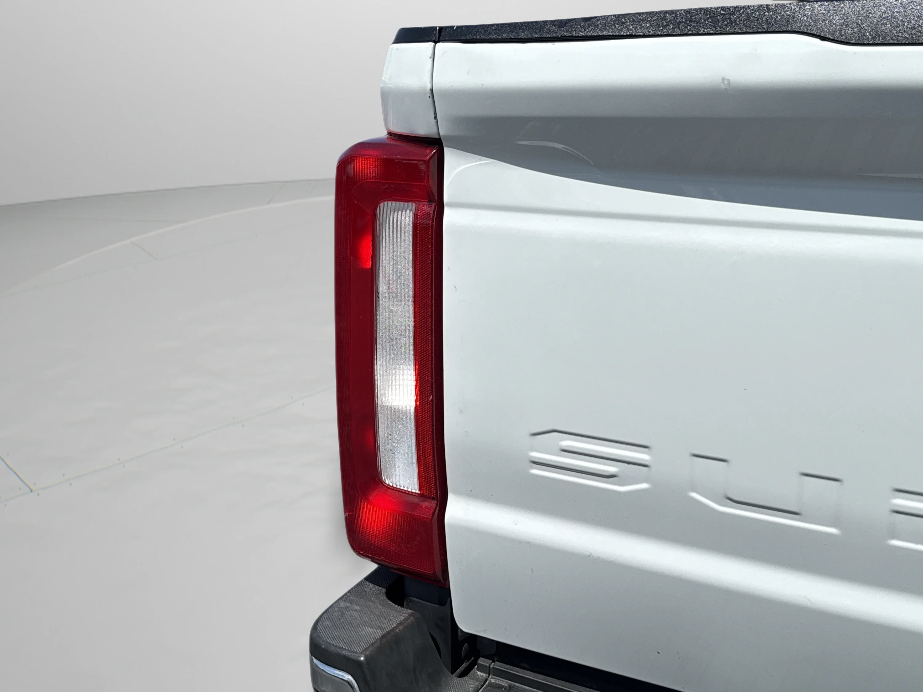 Used 2026 Oxford White Ford XLT image 18