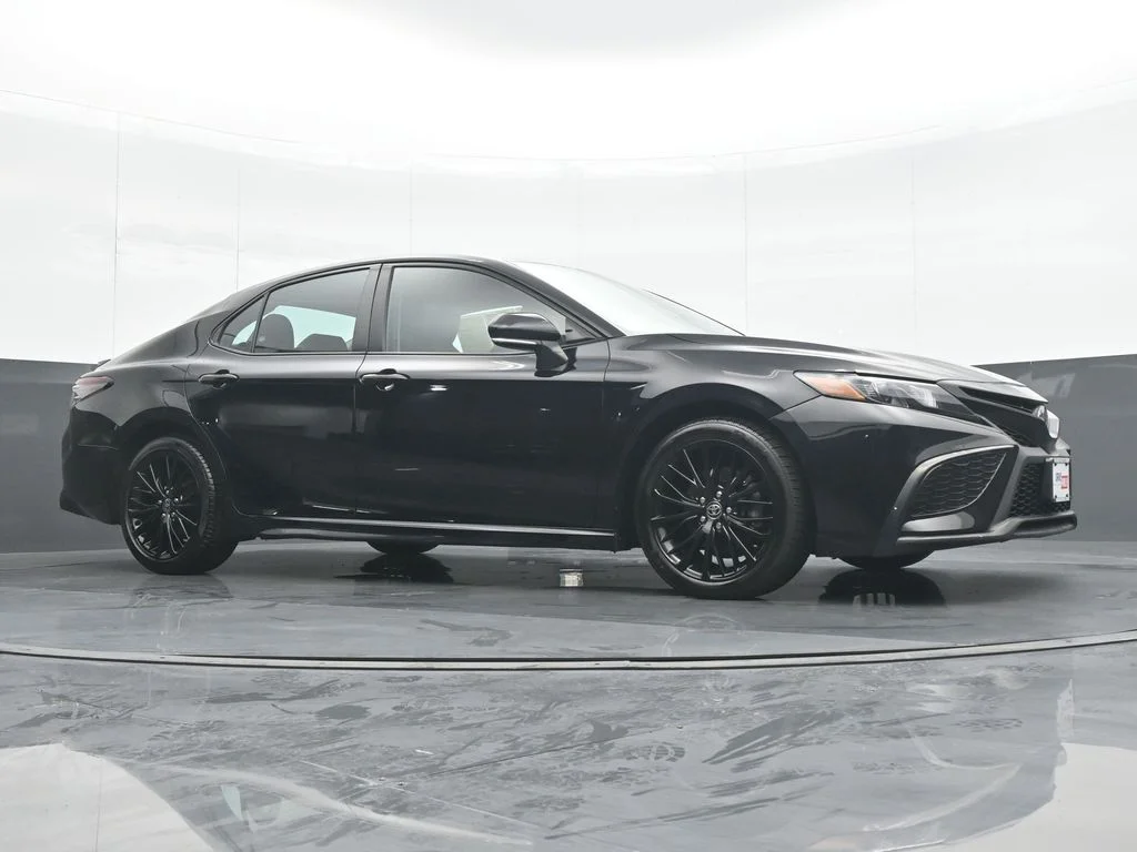 Used 2022 Black Toyota SE Nightshade image 32