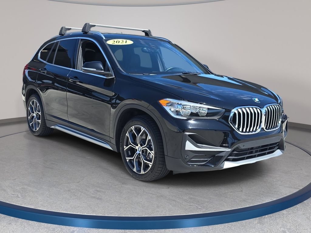 Used 2021 Black BMW sDrive28i image 4