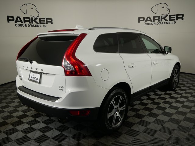 Used 2013 Ice White Volvo T6 w/ Platinum Pkg & Climate Pkg image 5