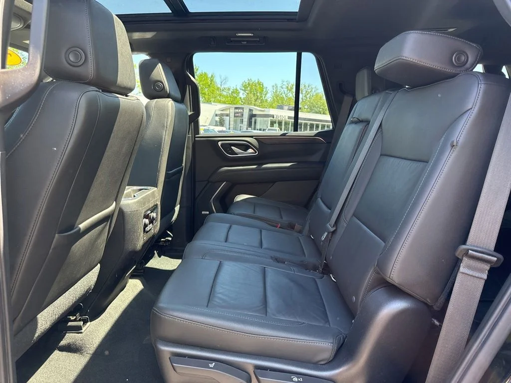 Used 2021 Black Chevrolet Z71 image 14