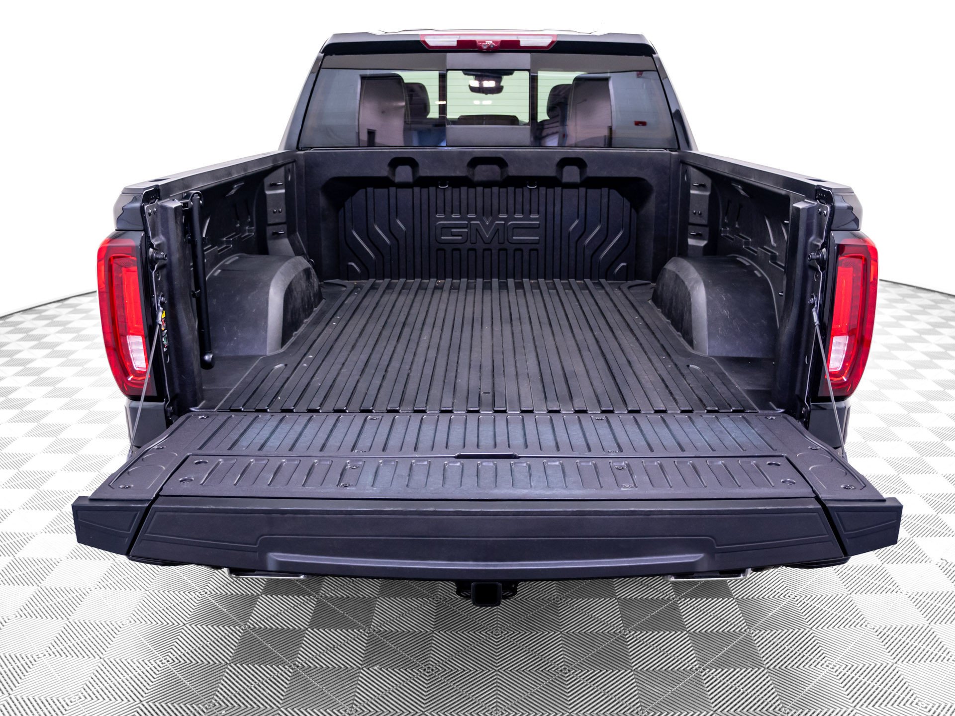 Used 2025 Black GMC Denali Ultimate image 30