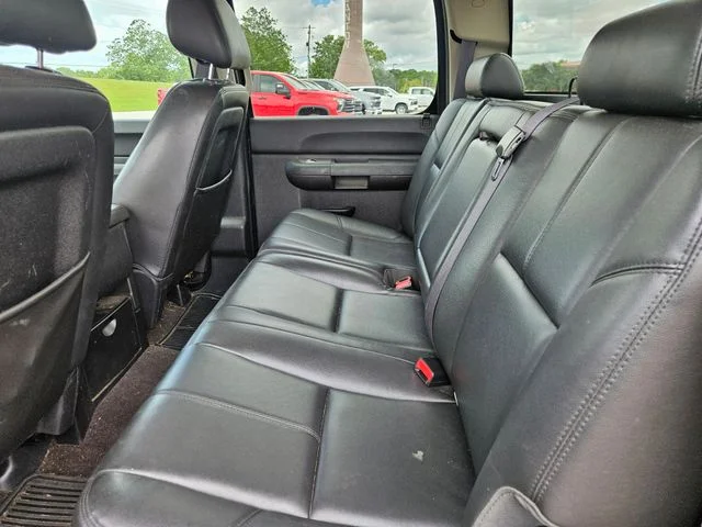 Used 2013 Black GMC SLE image 23