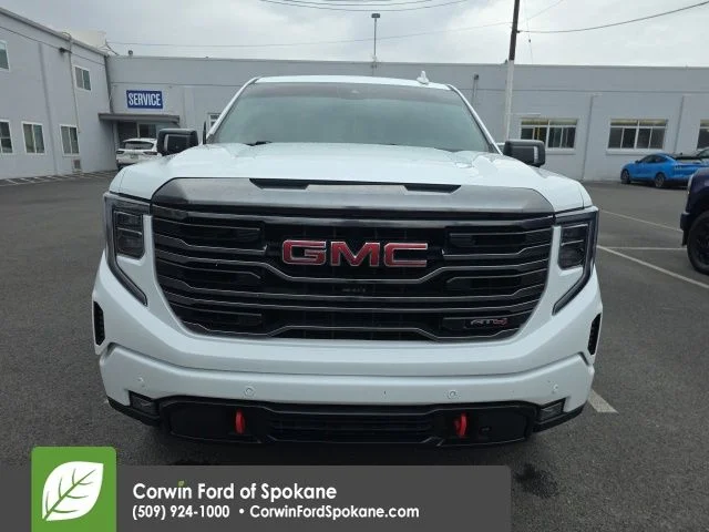 Used 2022  GMC AT4 image 8