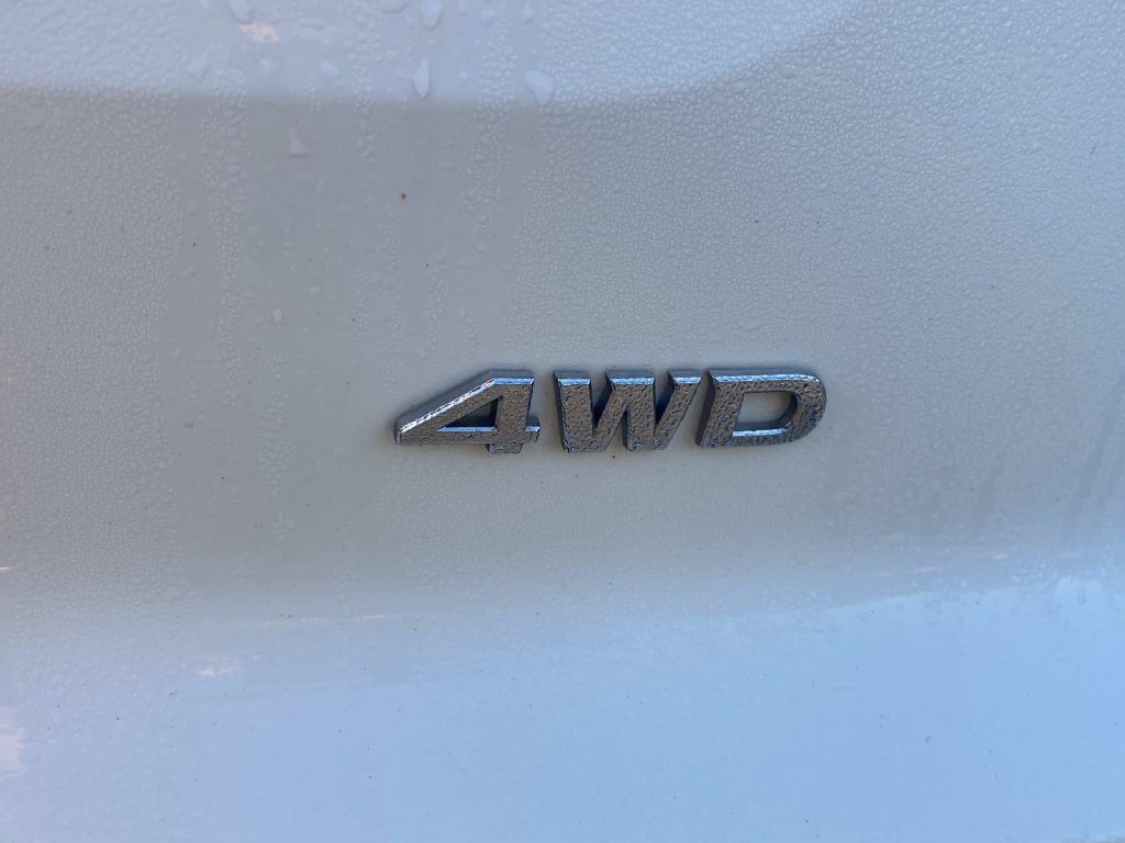 Certified Used 2025 Glacier White Nissan SV image 5