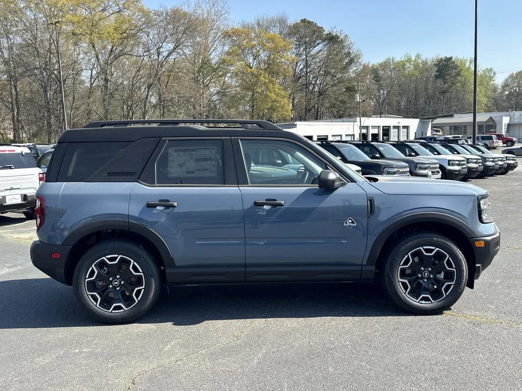 New 2026 Azure Gray Metallic Tri-Coat Ford Outer Banks® image 8