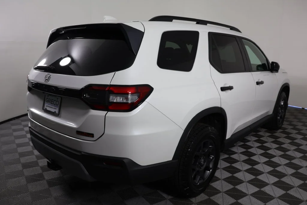 Used 2025 White Honda TrailSport image 8