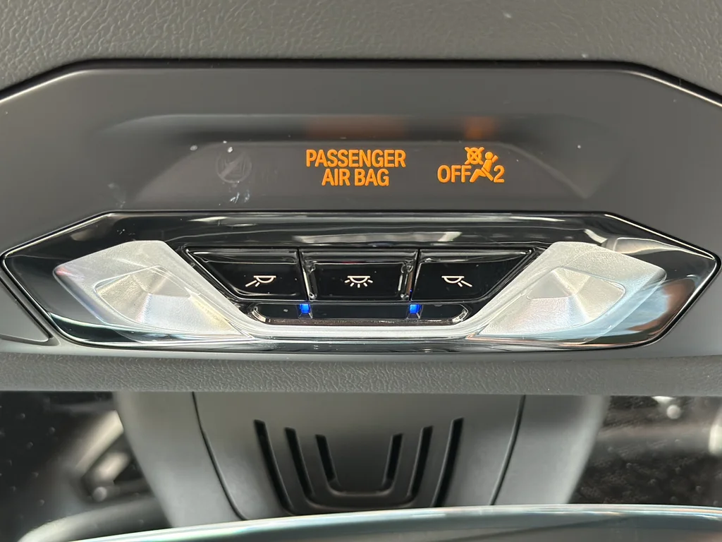 Used 2022 Black BMW M440i xDrive image 17