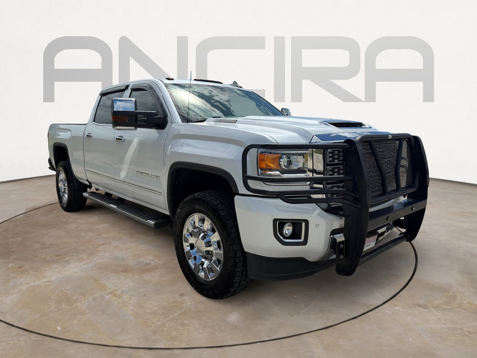 Used 2019 WHITE FROST TRICOAT GMC Denali image 5