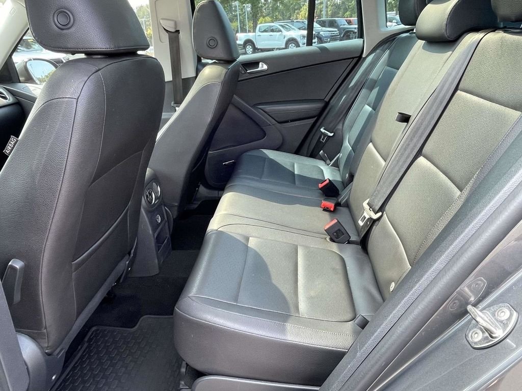 Used 2015 Gray Volkswagen SEL image 12