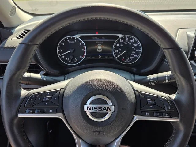 Used 2021 Gray Nissan SV image 27
