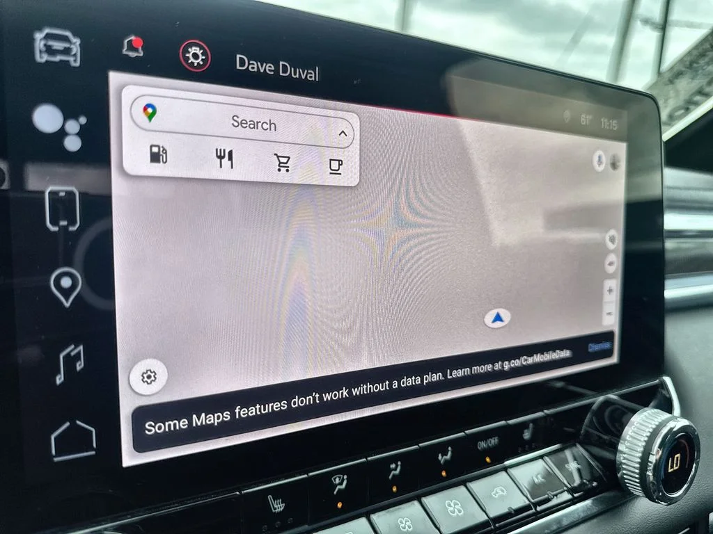 Used 2023 White GMC Elevation image 18