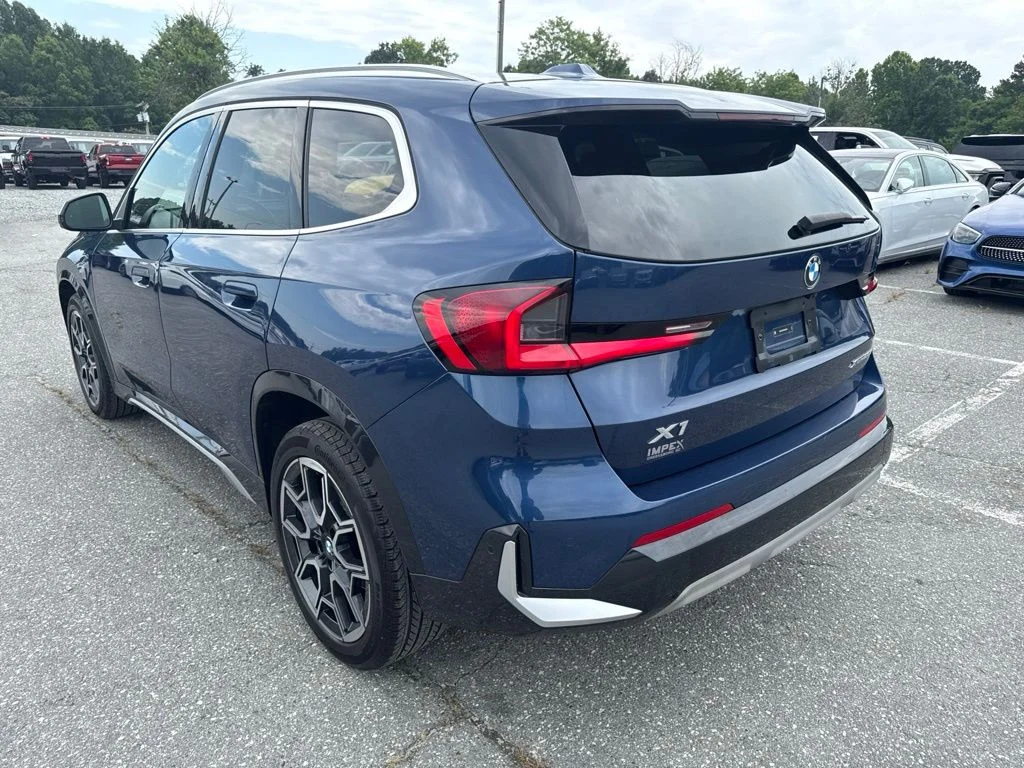 Used 2024 Blue BMW xDrive28i image 5