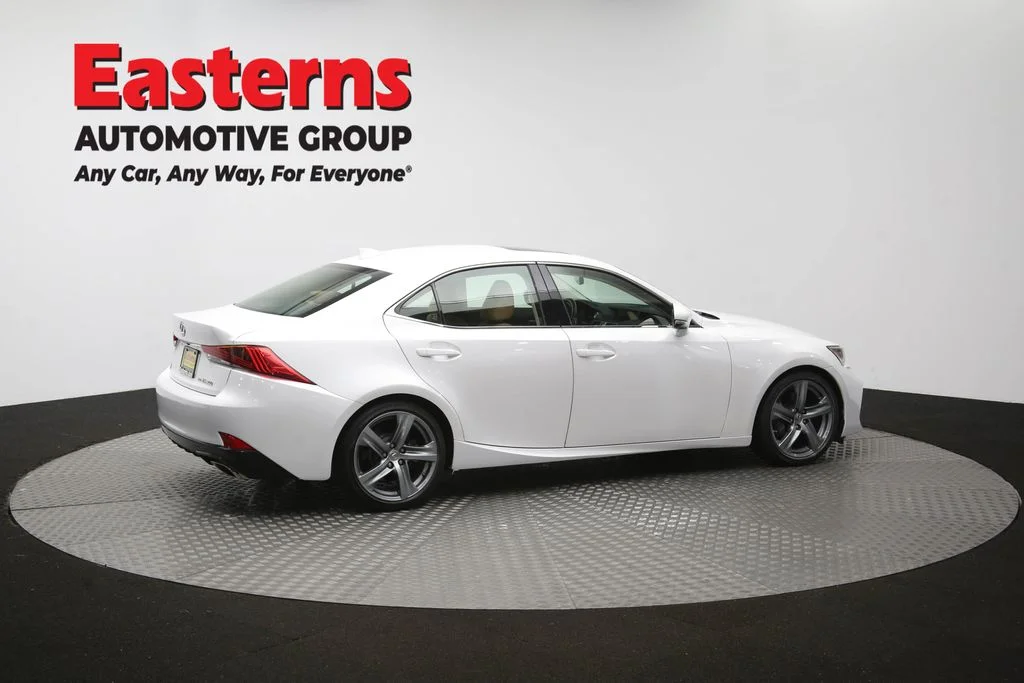 Used 2018 White Lexus 300 image 43