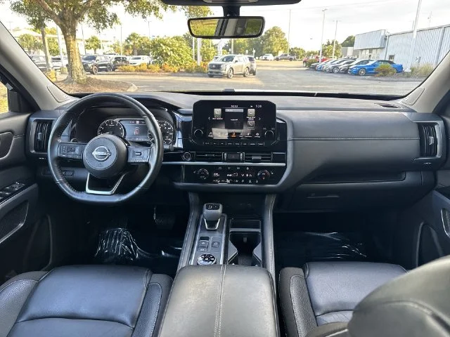 Used 2024 Black Nissan SL image 9