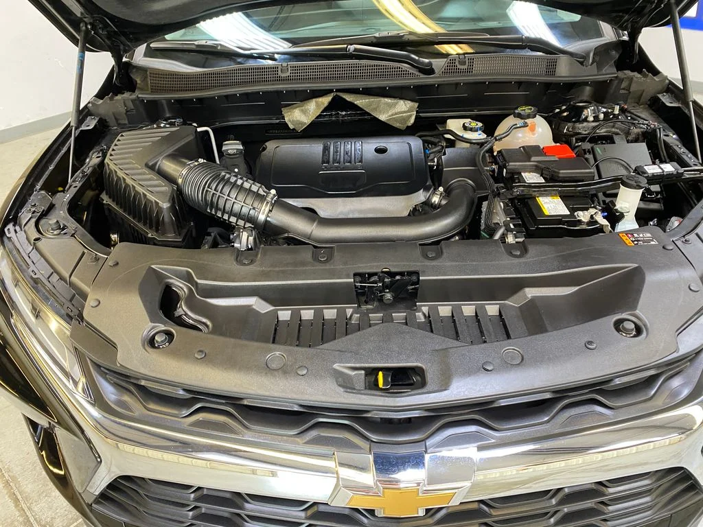 Used 2025 Black Chevrolet LT image 9
