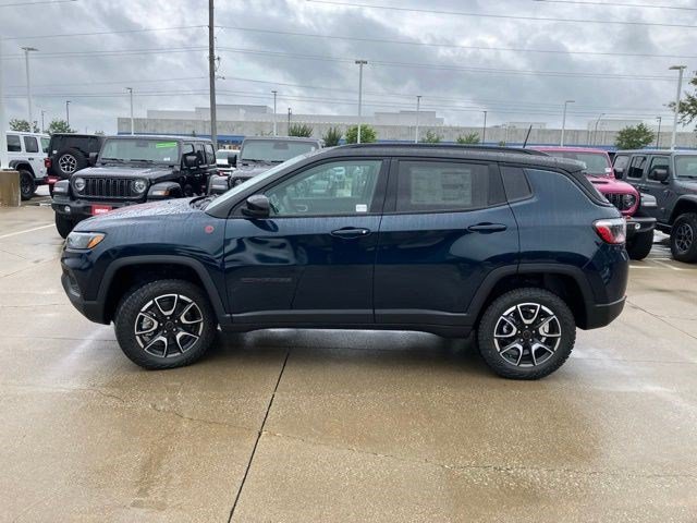 New 2026 Fathom Blue Pearl-Coat Exterior Paint Jeep Trailhawk image 4