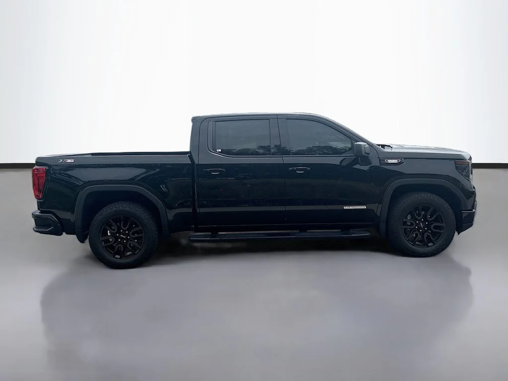 Used 2024 Onyx Black GMC Elevation image 2