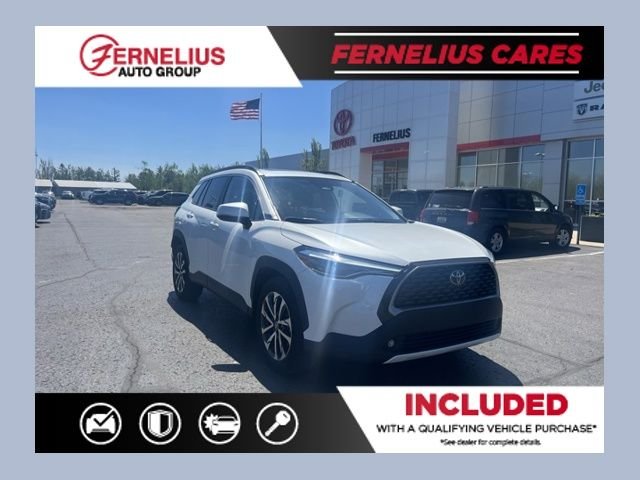 2023 Toyota Corolla Cross XLE AWD's photo