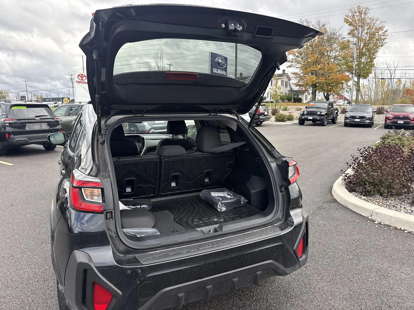 Used 2024 Crystal Black Silica Subaru Premium image 8