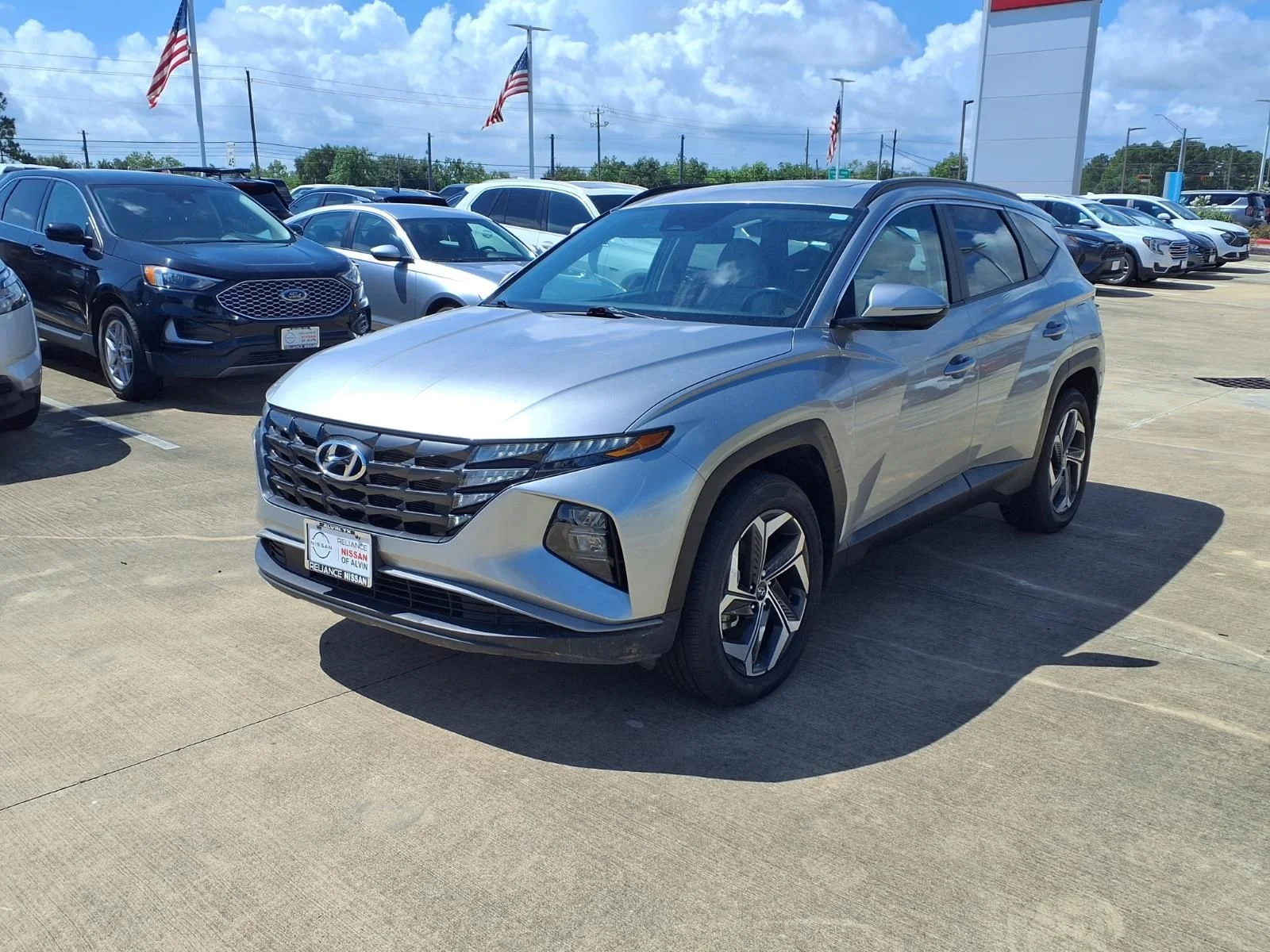 Used 2024 Silver Hyundai SEL image 3